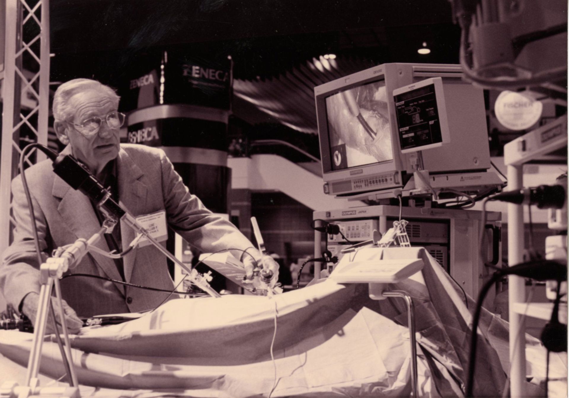 exhibitor-showing-off-equipment.jpg