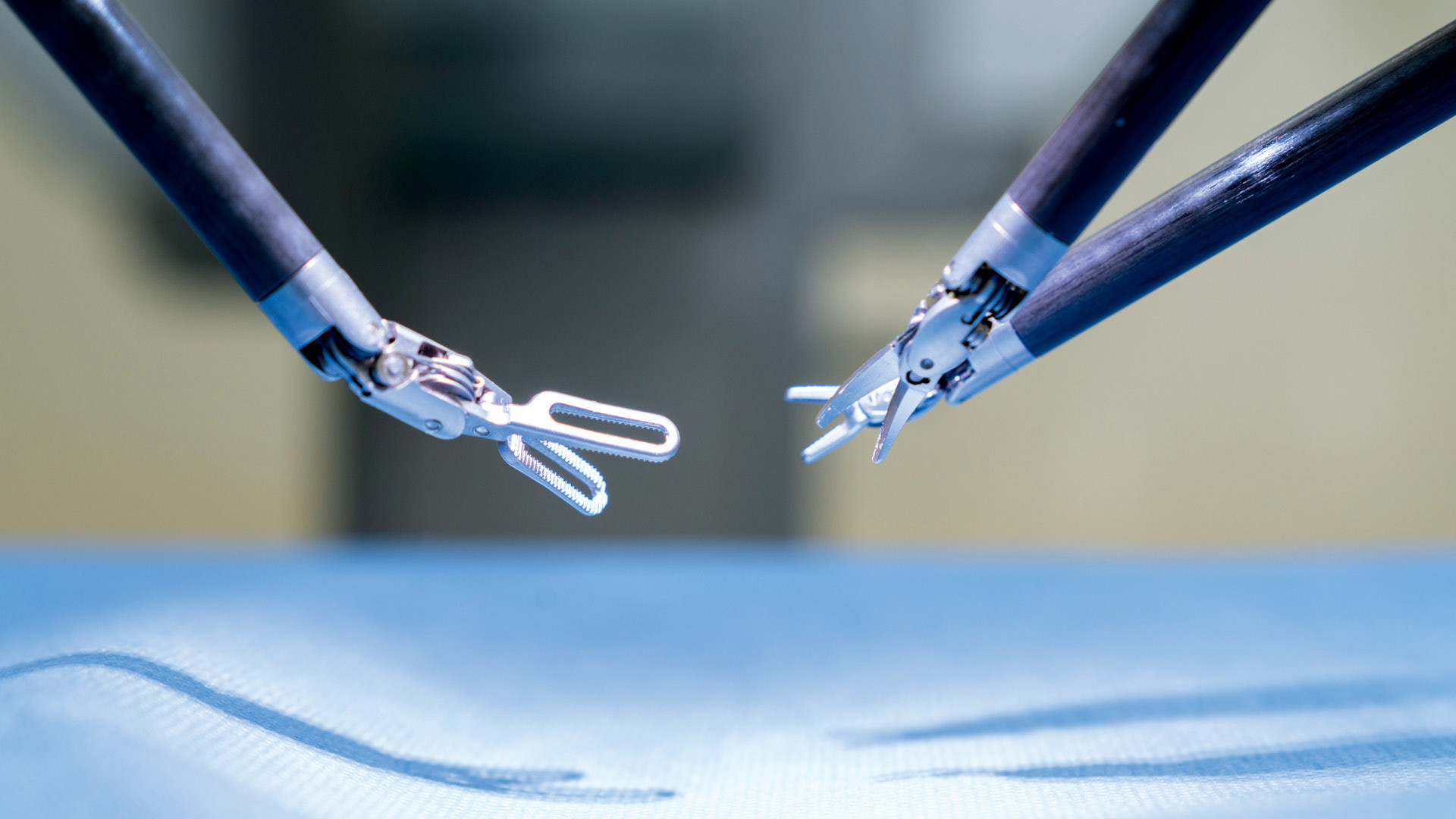 Are the Scales Shifting Between Robotic and Laparoscopic Surgery?