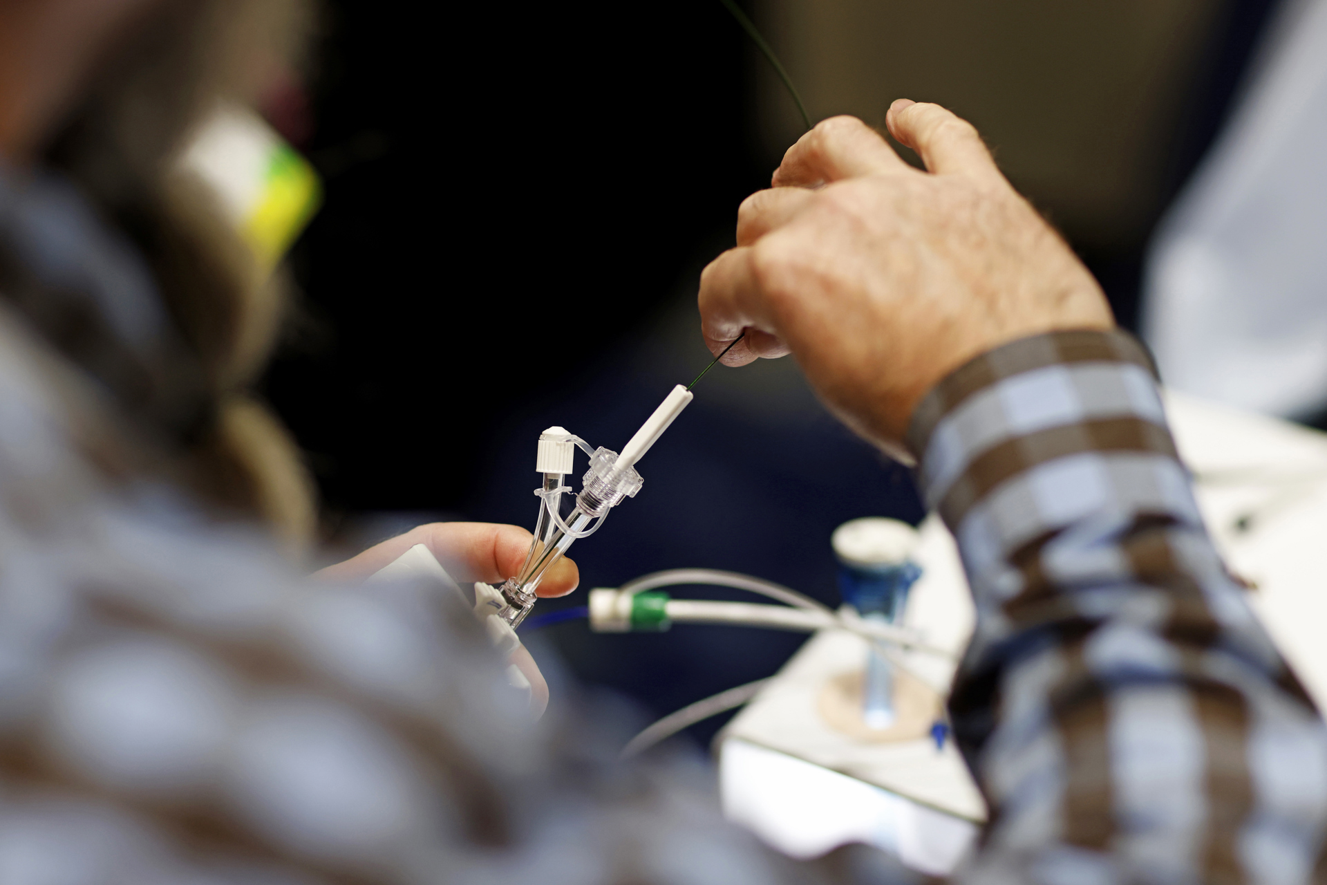 Didactic, Surgical Skills, and Meet-the-Expert Sessions Sharpen Surgical Expertise 
